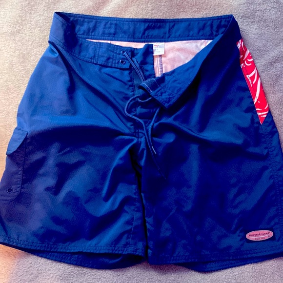 Vineyard vines board shorts - Picture 1 of 4
